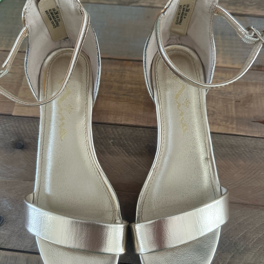 Nina Girl’s Shimmering Gold Sandals